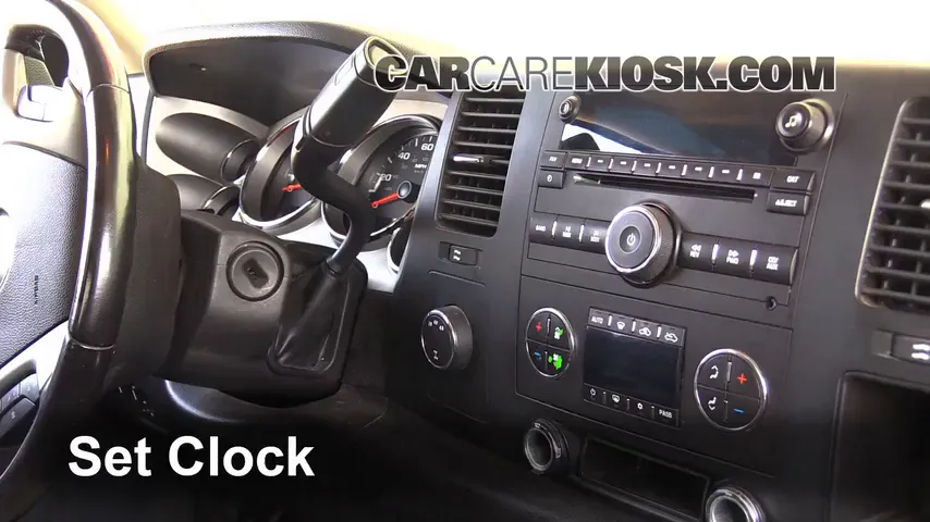 2008 Chevrolet Silverado 2500 HD LT 6.0L V8 Crew Cab Pickup (4 Door) Clock